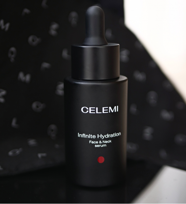 CELEMI Infinite Hydration besąlygiškai drėkinantis ir stangrinantis veido ir kaklo serumas 30 ml;